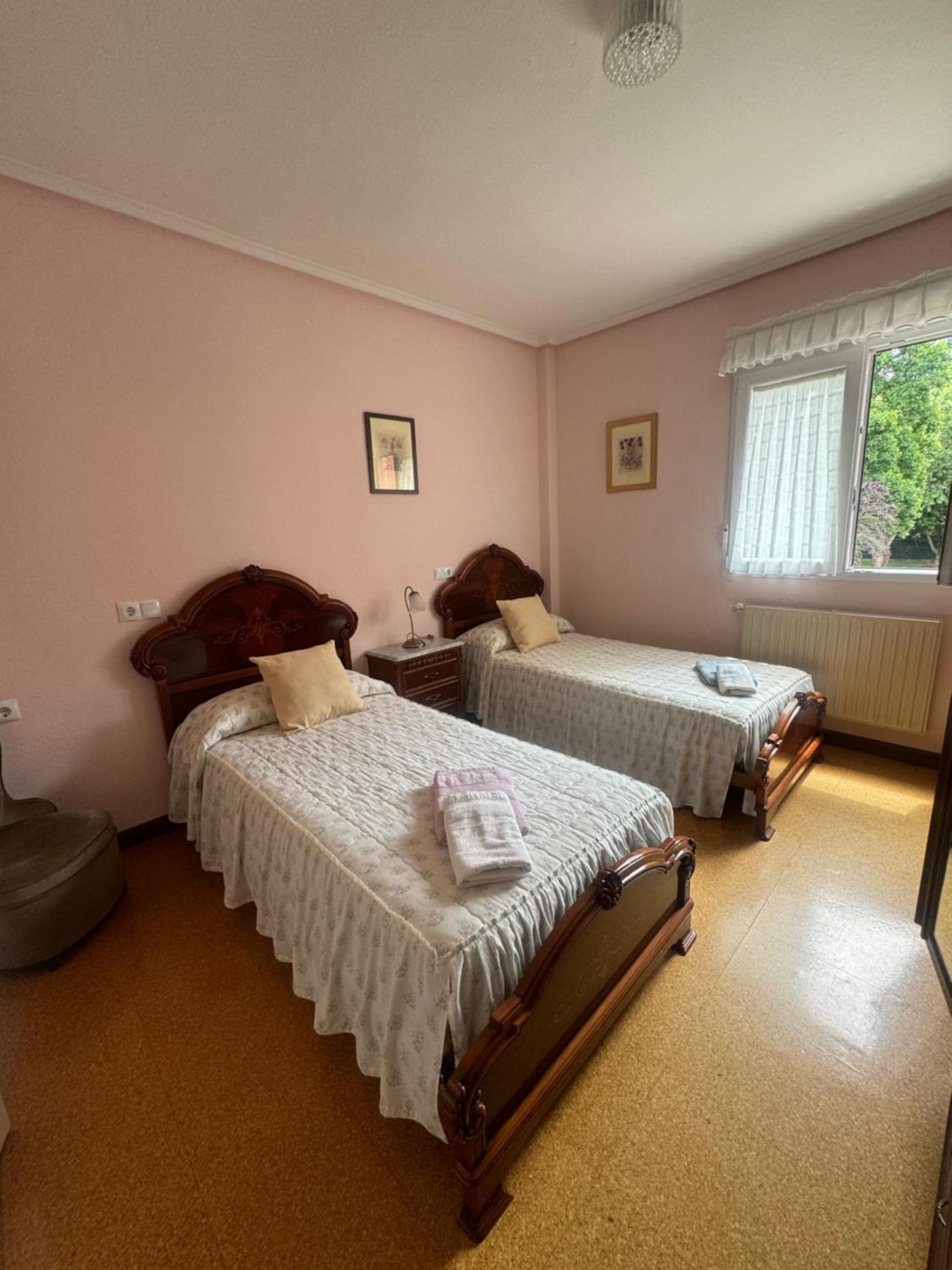 Apartamento En Llanes Con Plaza De Garaje Cubierta Kültér fotó
